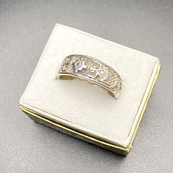 Other - Vintage 925 Sterling Silver Southwestern Aztec Lizard Engraved Band Ring
